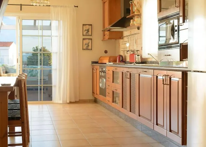 Villa Con Piscina En La Playa *