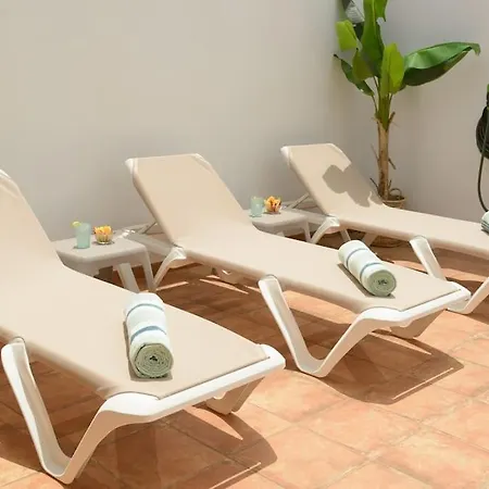 Villa Con Piscina En La Playa