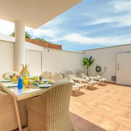 Villa Con Piscina En La Playa *