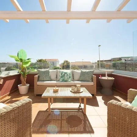 Villa Con Piscina En La Playa