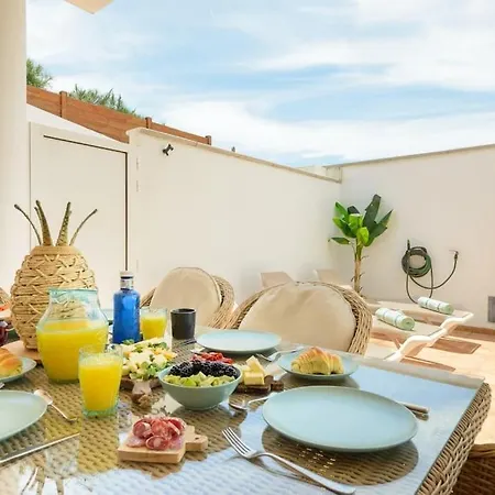 Villa Con Piscina En La Playa *